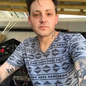 Meet your Posher, Dylan